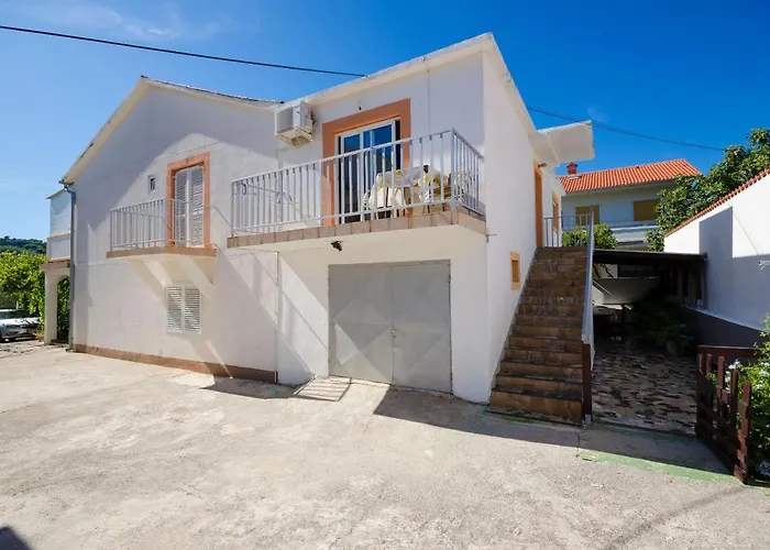 Apartments Elvira