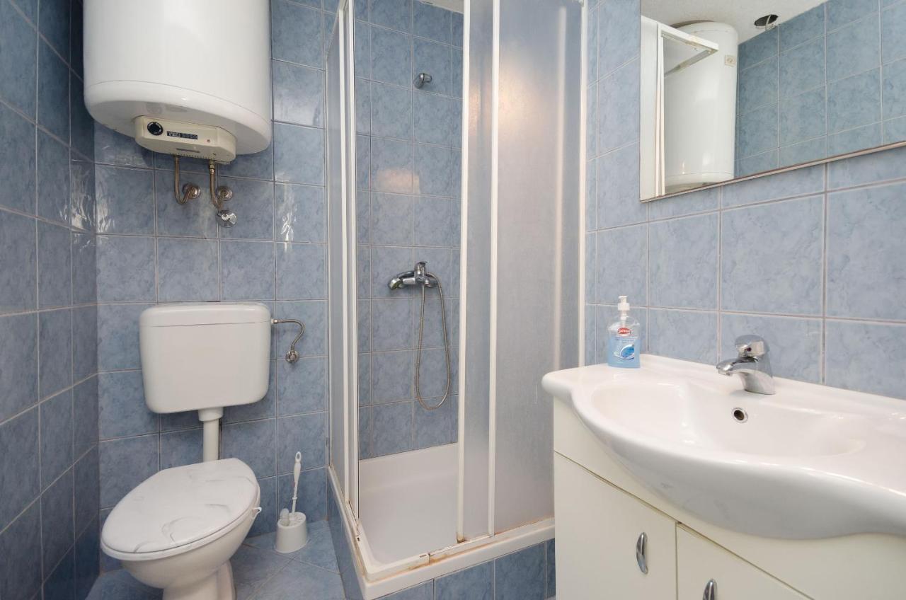 Apartment Elvira *