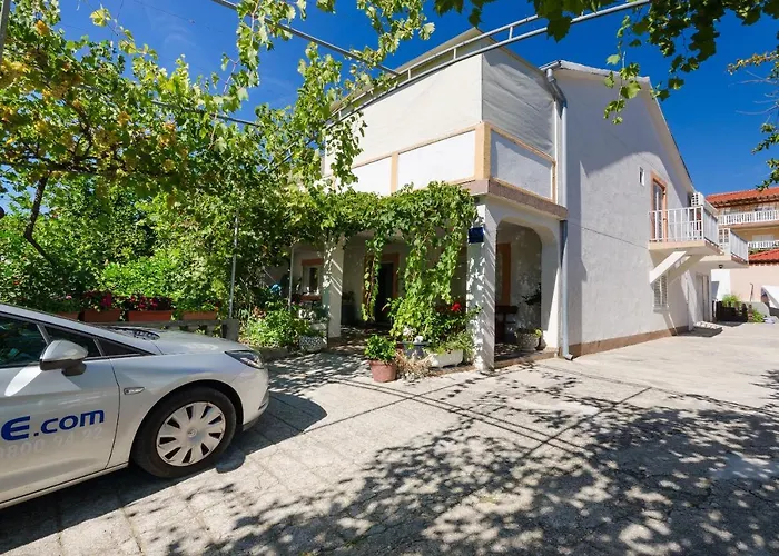 Apartments Elvira